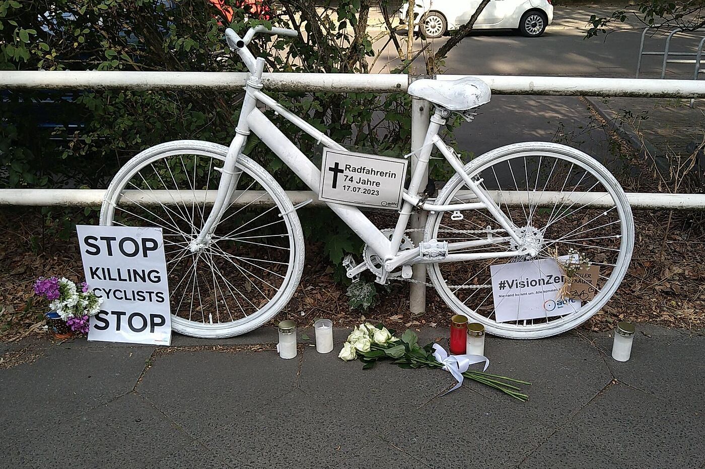 weißes Geisterrad für getötete 74-jährige Radfahrerin 