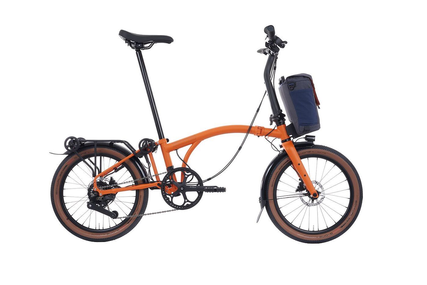 Freistellerbild Brompton Faltrad G-Line vor weißem Hintergrund.