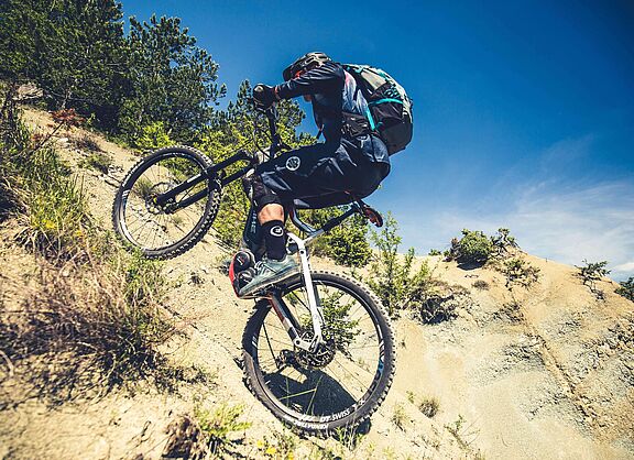 Mit dem E-Mountainbike unterwegs Mit dem E-Mountainbike unterwegs