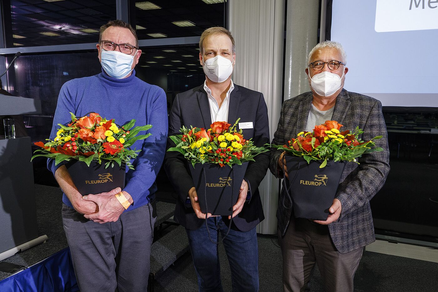 Auf der ADFC-Bundeshauptversammlung 2021 verabschiedeten sich Ulrich Syberg, Frank Hofmann und Ralf Pulat (im Bild v.l.n.r.). Auch Birgit Kloppenburg, Dr. Gereon Broil und Ludger Koopmann traten nicht erneut an und verabschiedeten sich digital von den Delegierten.