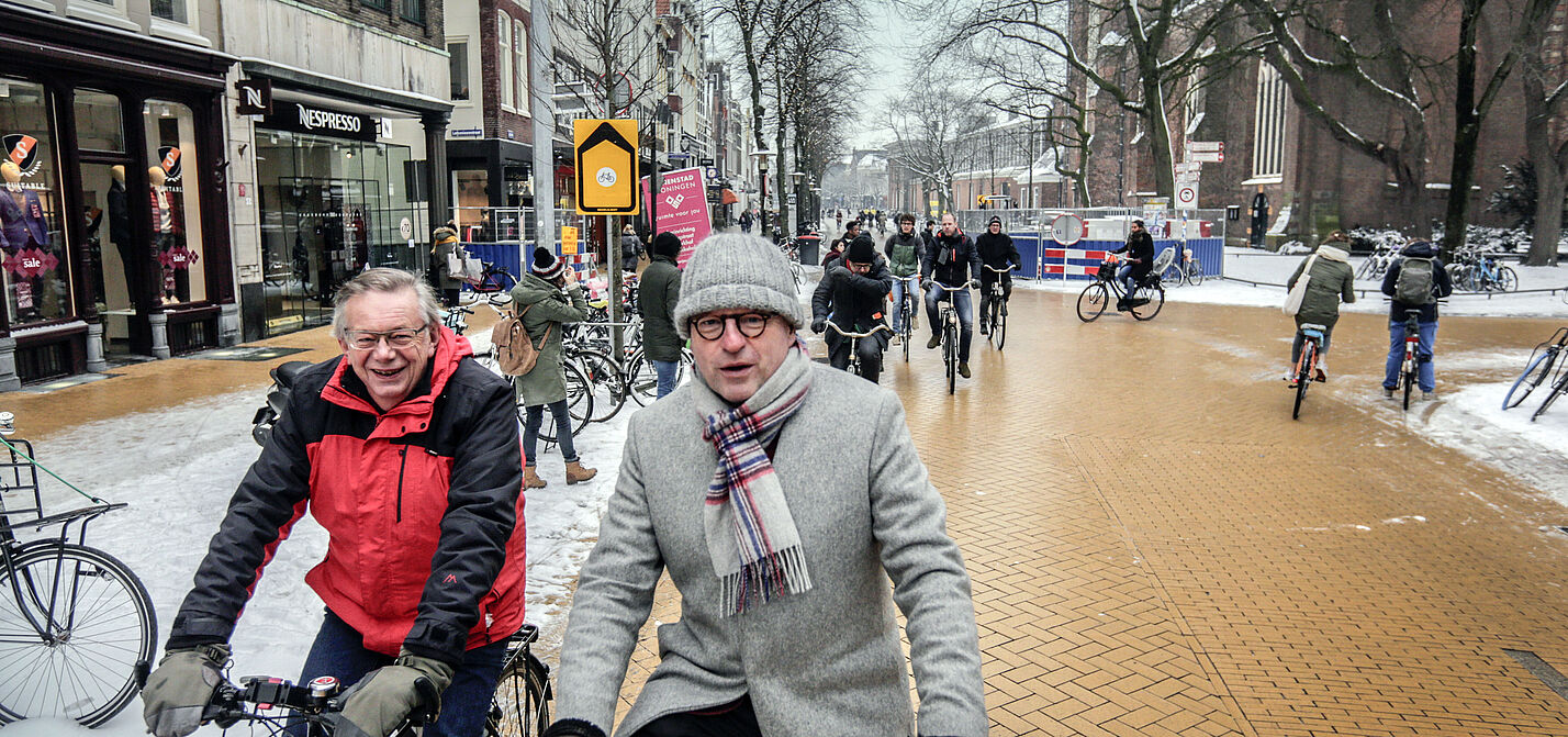 ADFC_Vorstand Ludger Koopmann und Städtetagspräsident Markus Lewe auf dem Rad in Groningen