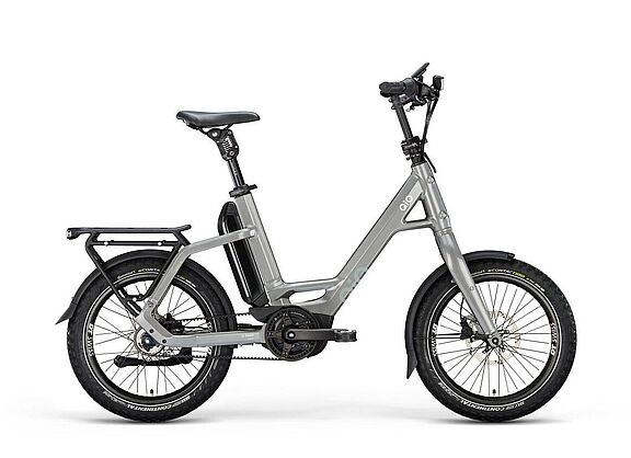 Qio Freisteller Ein Freistellerbild vor weißem Hintergrund: Das graue Kompaktrad von Qio.